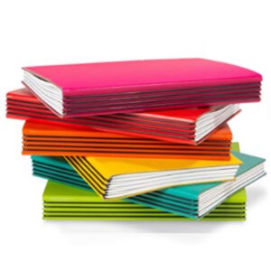 X17-Welt: Notizbücher, Kalender und Terminplaner. Buntes Set aus recyceltem Leder mit vier Einlagen